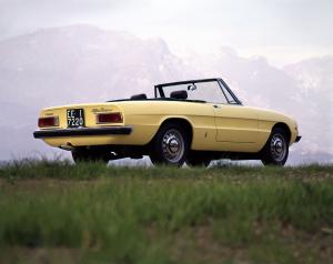 Alfa Romeo 1750 Spider Veloce 1969 года 